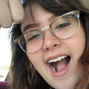 Meet your Posher, Jade